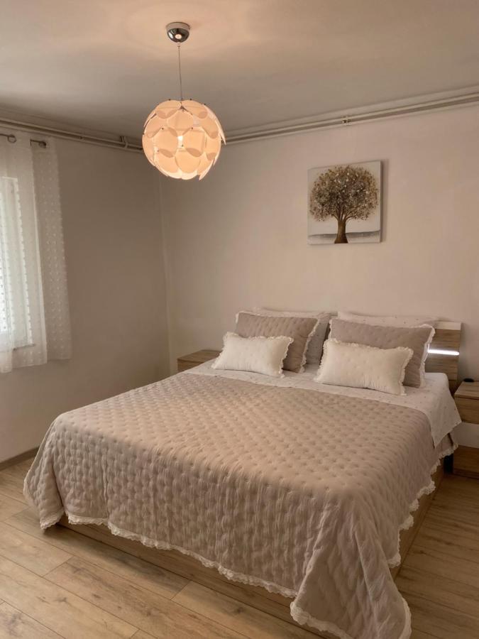 Comfy Apartment In A Quiet Neighborhood Sibenik Ngoại thất bức ảnh
